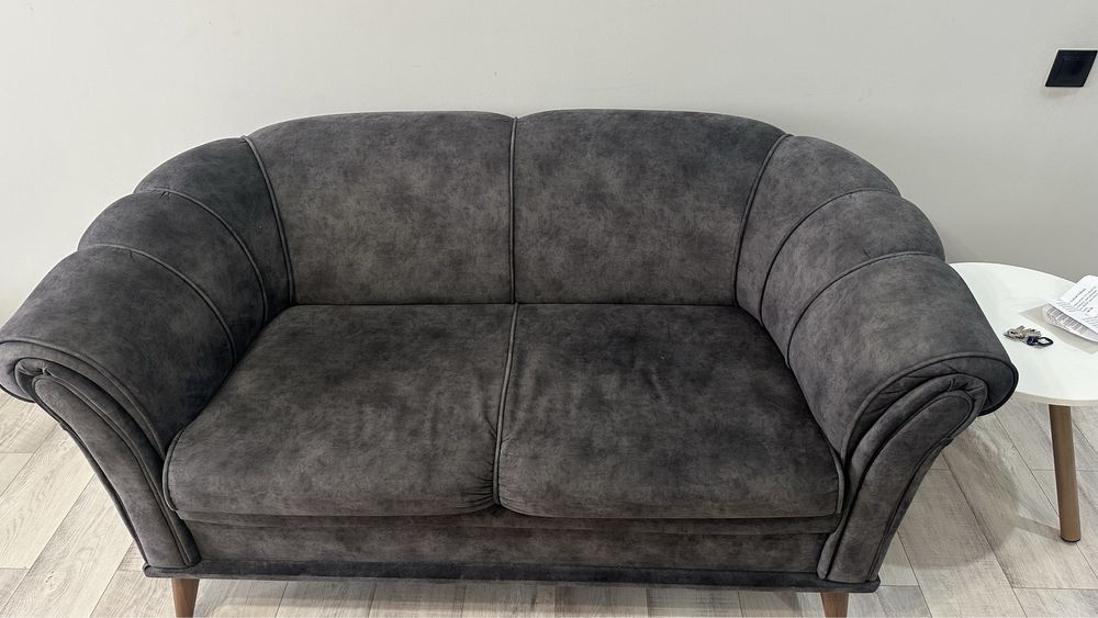 Продается Диван в хорошем состоянии