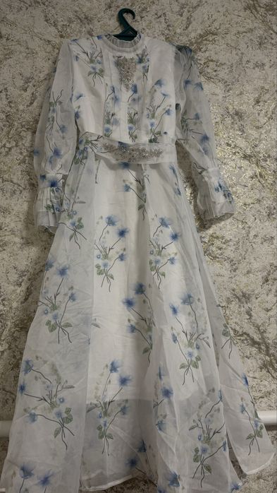 Продам платье 12 тыс