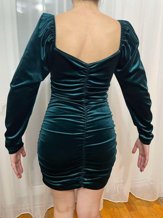 Rochita eleganta smarald