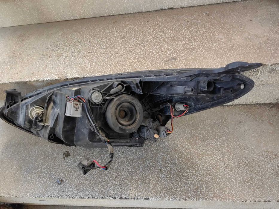 Фар Mazda 2 десен / Фар Мазда 2 Оригинален