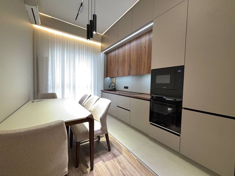 Сдам в Аренду! 2х комнат 78м2 квартира  Новостройка