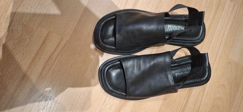 Дамски сандали от естествена кожа