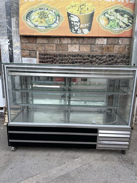 Холодильник витрина