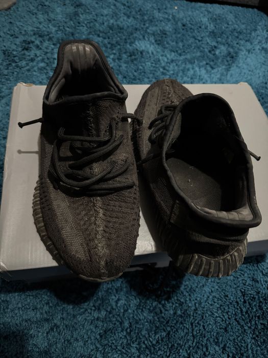 Yezzy boost 350 full black