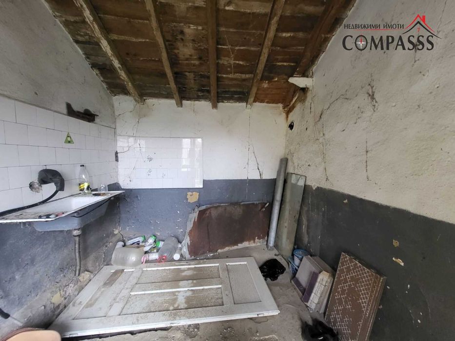 с. Смолница, обл. Добрич, къща с двор – 78000лева!