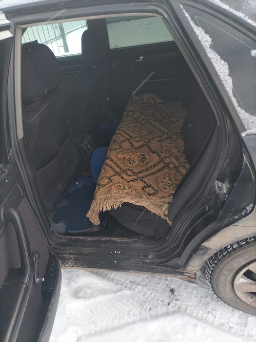 Продам машину ауди 100