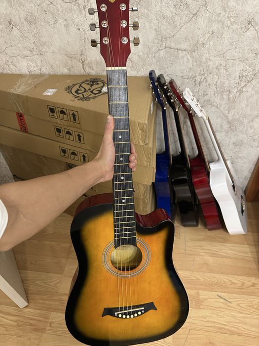 Акцстическая гитара 38 размер