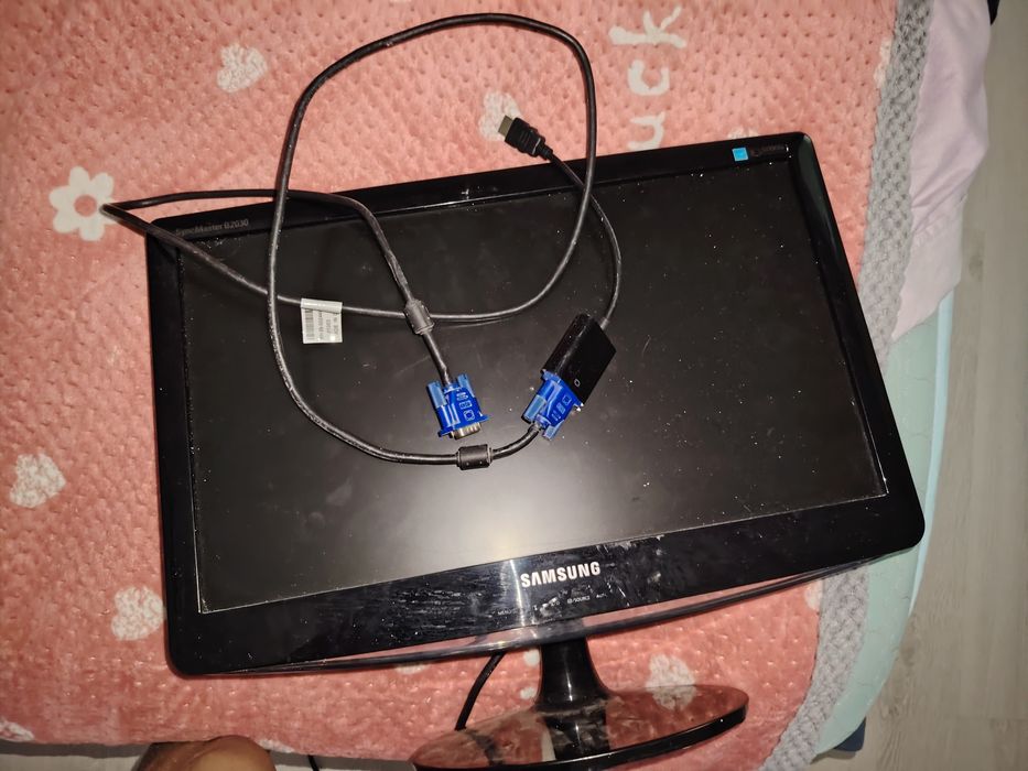 Самсунг монитор 60гц vga +мышка, +Клава в подарок