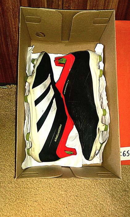 ADIDAS PREDATOR arginal narxi 300 ming so'm kelishamiz