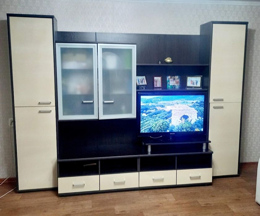 Продам современную стенку