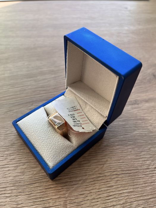 Золотая печатка новая