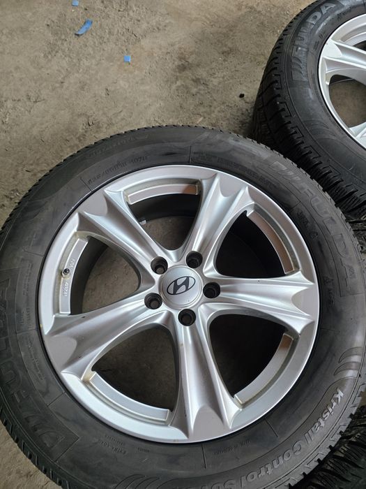 Jante Hyundai pe R18 cu anvelope