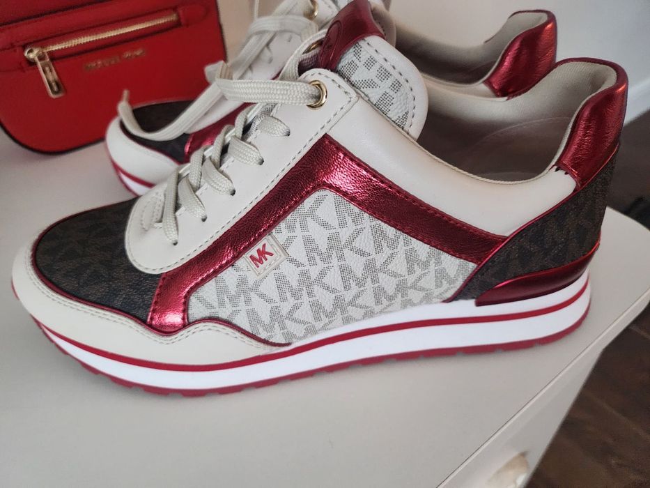 Кецове и чанта Michael kors