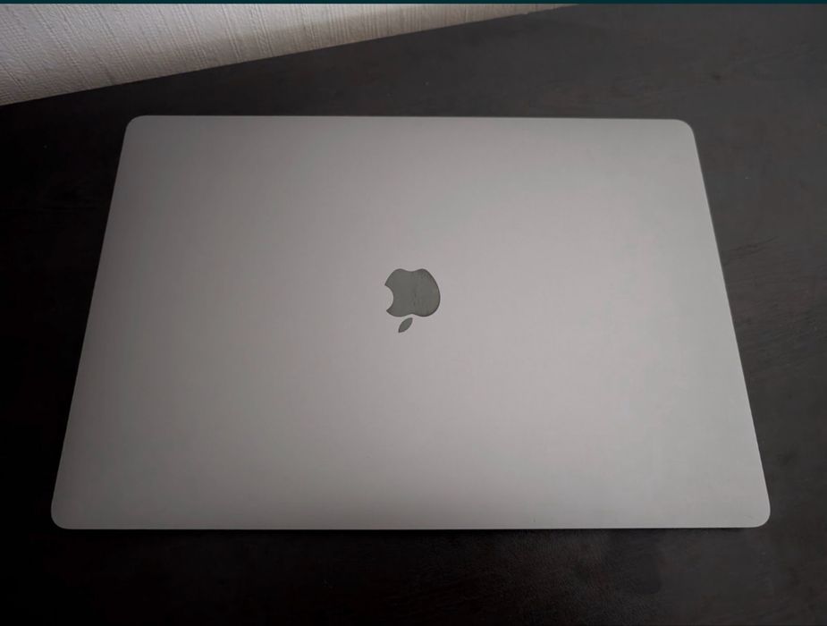 Apple MACBOOK PRO 16 2019 I7 32GB 1TB RX 5500M 8GB