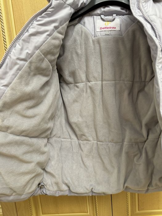 Куртка на девочку в идеальном состоянии!