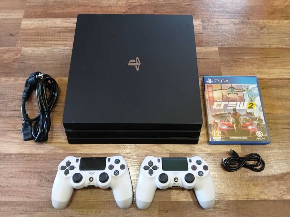 Playstation 4 PRO 1TB (ПЪЛЕН КОМПЛЕКТ!)