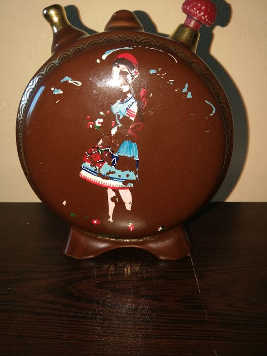 Малко буренце, дървена кутия , стара бъкличка, подносче, медни бакъри