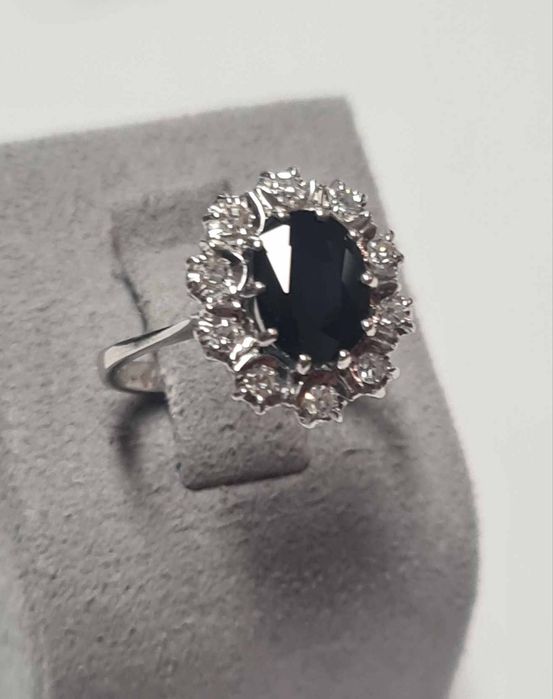 Inel din aur alb 18k, cu safir natural si diamante naturale, IAU770