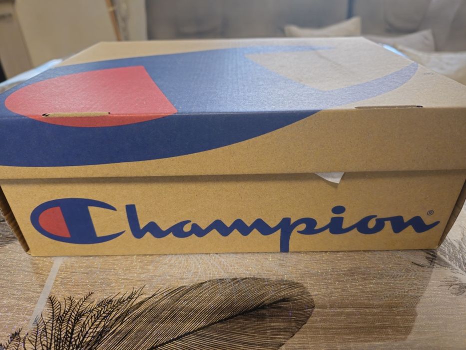Продавам кецове CHAMPION размер.38 унисекс