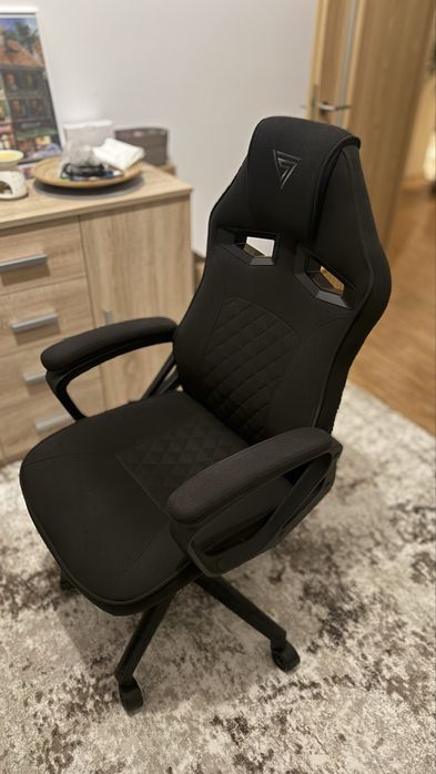 Scaun gaming SENSE7 KNIGHT