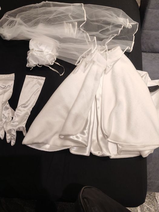 ВСИЧКО за  50 € Сватбена рокля, с бяло палте, чанта, воал, ръкавици, о