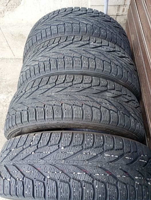 Set anvelope iarna 215 65 R17 NOKIAN Hakkapeliitta R2 ca noi