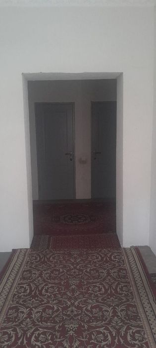 Uy sotiladi .  Продаётся участок.