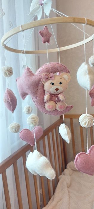 Carusel bebelusi. Carusel handmade. Carusel pentru patut. Carusel fetite Carusel ursulet  Carusel roz  Carusel pentru bebelusi premium
