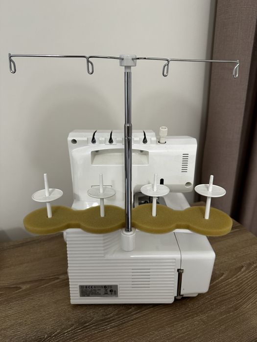 Оверлок Bernina 700D