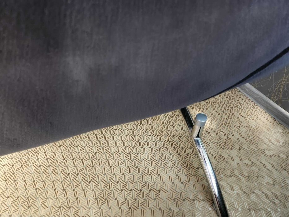 Продавам датски диван тип сърце