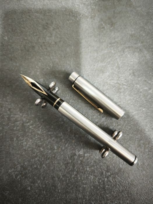 Stilou vintage Sheaffer Targa