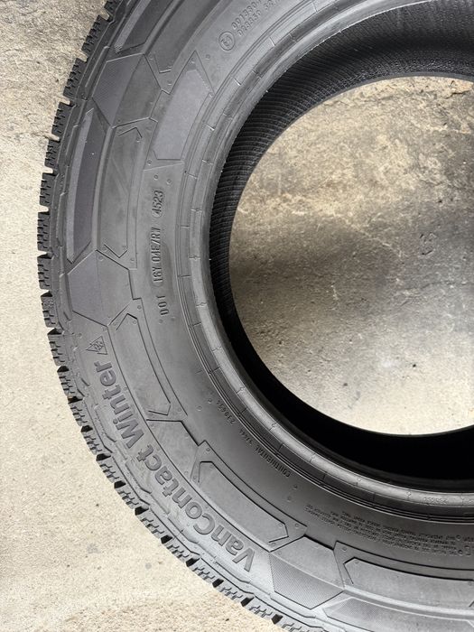 2 anvelope iarna ca NOI 235/65/16 C , Continental , DOT 2023 , 10 mm !