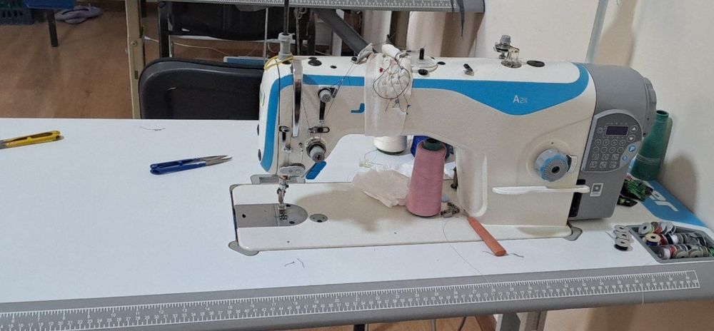 4 та тикув машиналари сотувда Срочнага!!!