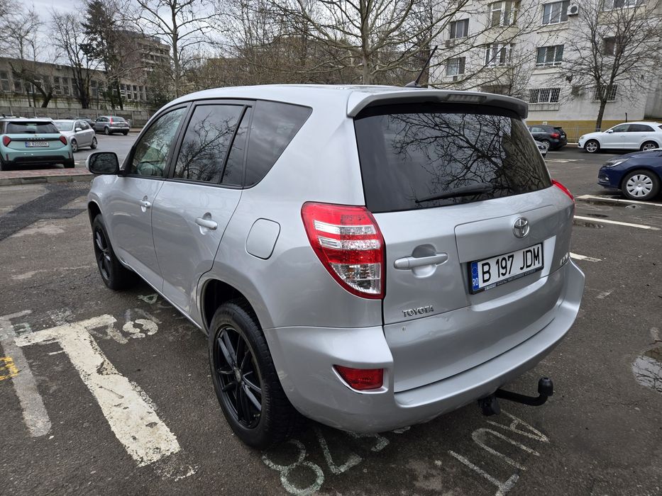 TOYOTA RAV4 2011 — imagine 4