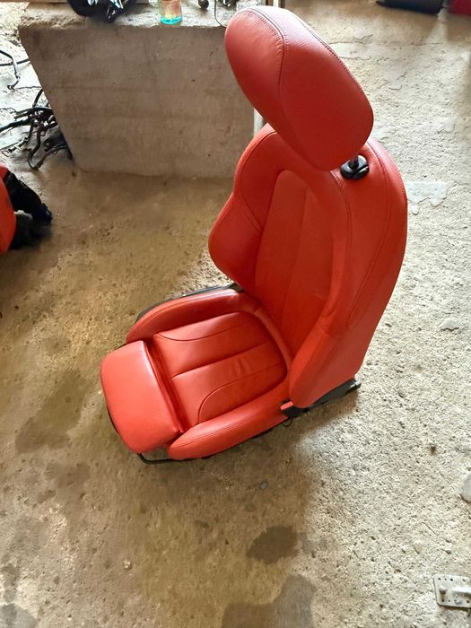 Interior piele sport cu incalzire rosu europa BMW seria 1 F40