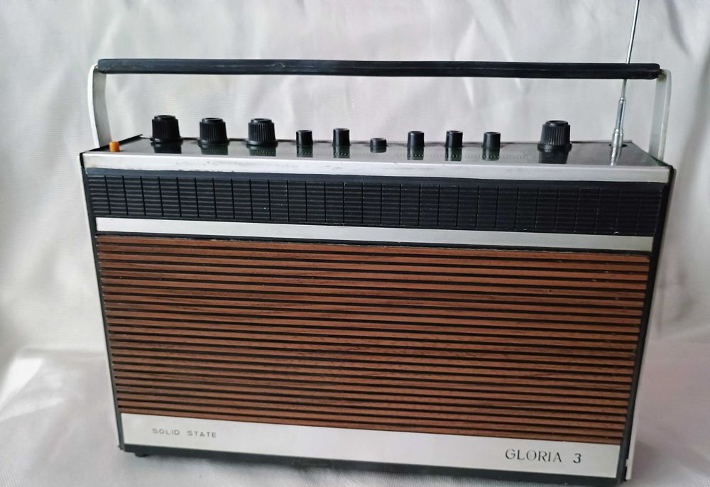 Aparat radio romanesc de colectie