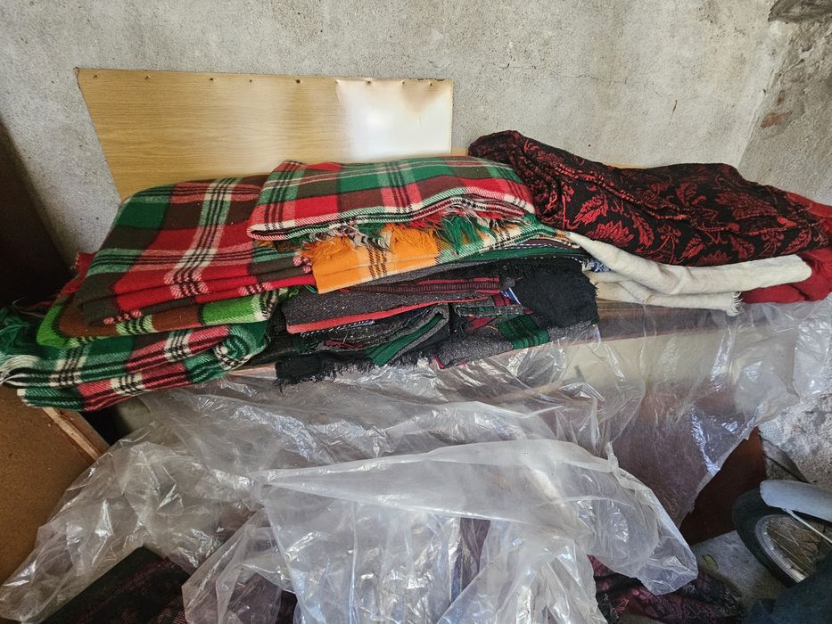 Ръчно тъкани пътеки и родопски одеяла