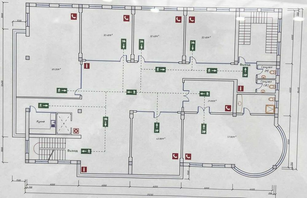 Современный офис в Ойбеке:статусная локация,панорамные окна,парковка(5
