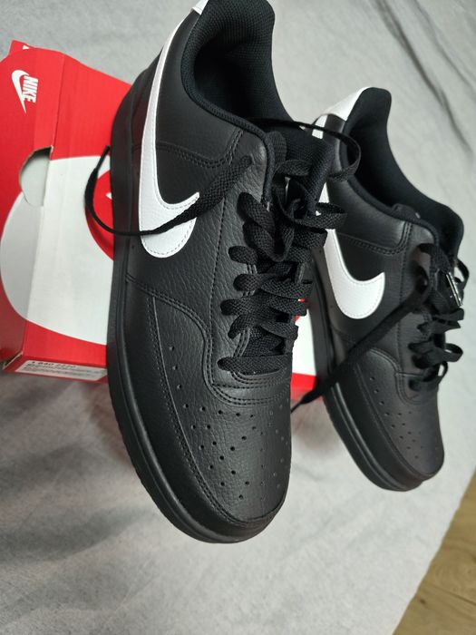 Adidasi nike court vision