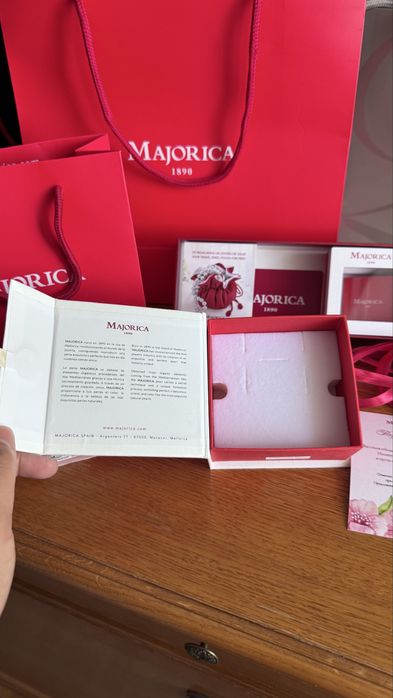 Футляр и пакеты Majorica