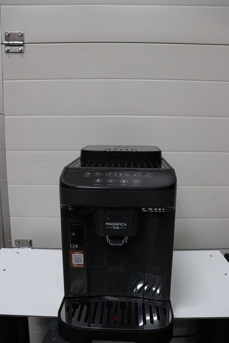 De'Longhi Magnifica Evo ECAM293.52.B  кафемашина с кана за мляко