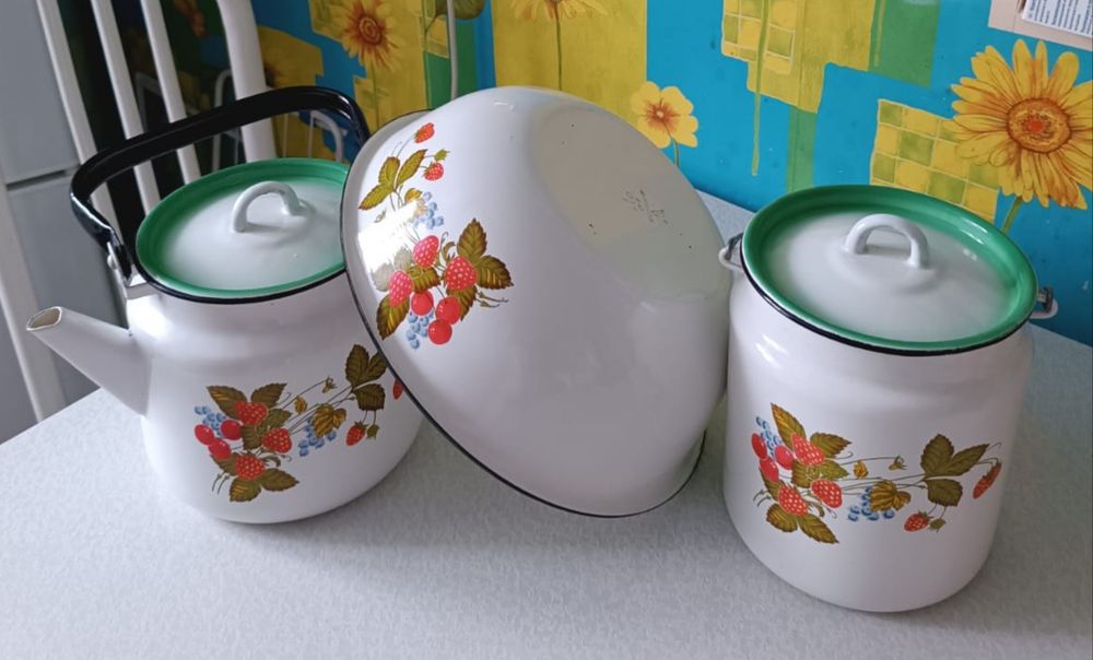 Продам чайник, бидон и чашку
