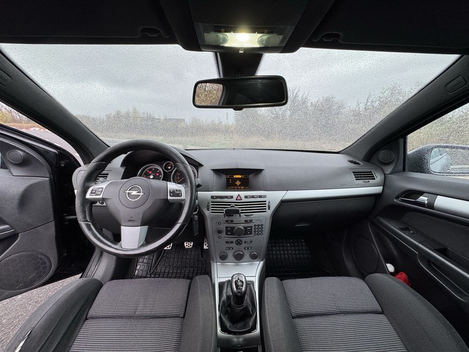 Opel Astra H GTC 1.9 CDTI 150 CP OPC Line