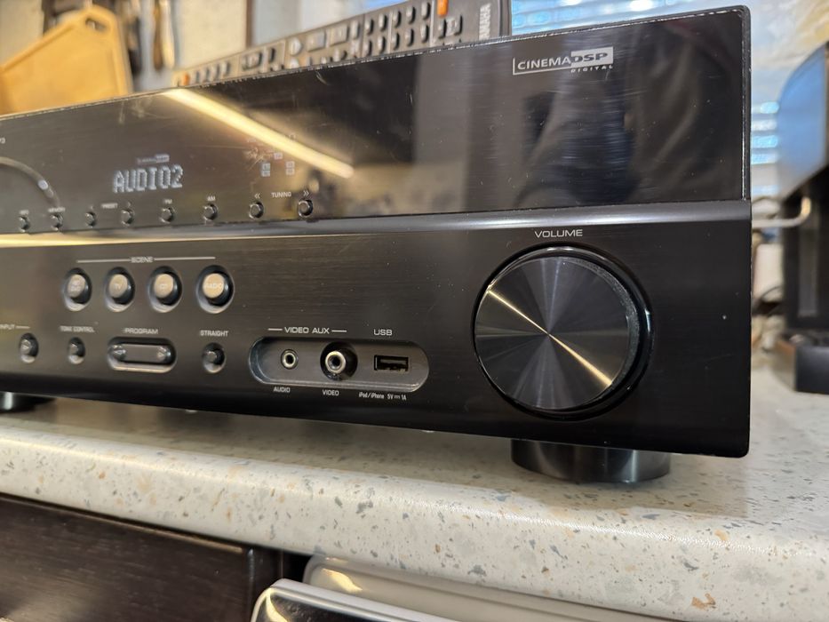 Yamaha RX-V373 resiver