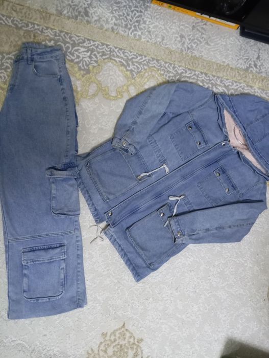 Джинсовая куртка утеплённая и джинсовые брюки