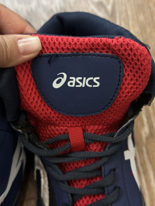Продам боксеры asics