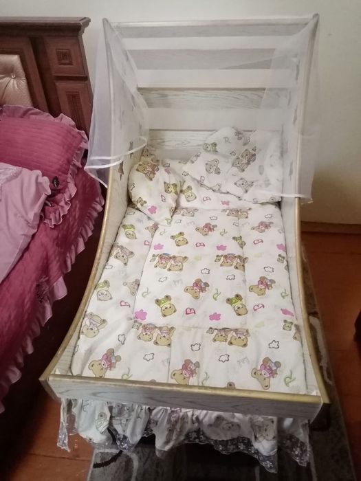 Детская кроватка