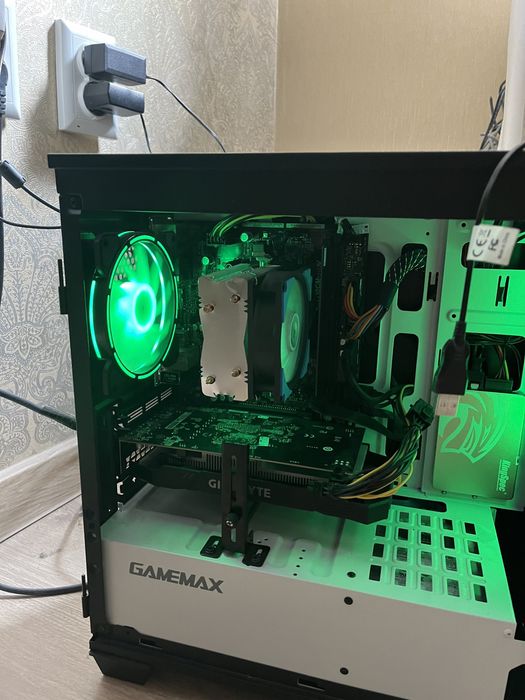 Игровой компьютер и все комплектующие