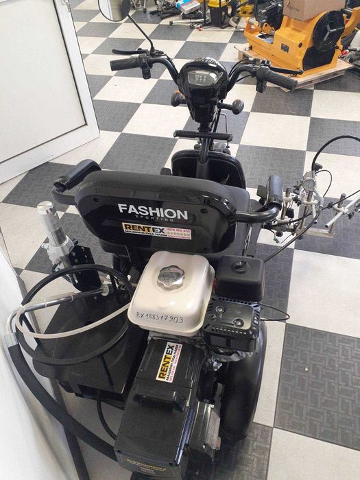 Машина за пътна маркировка Cimex RLS RoadMax II 2022