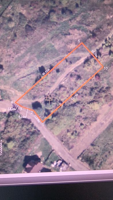 Vând teren pe strada Sărmaș